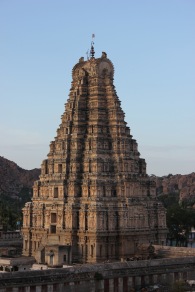 View_of_the_Virupaksha_temple_gopura_from_Hemakuta_hill_2.jpg